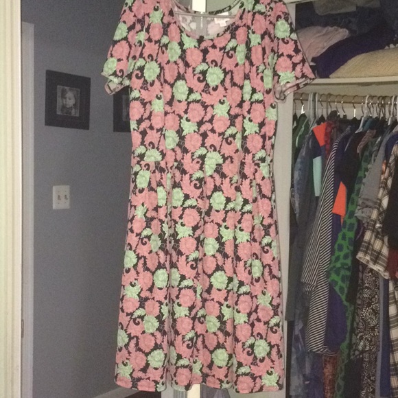 Lularoe - Picture 1 of 3